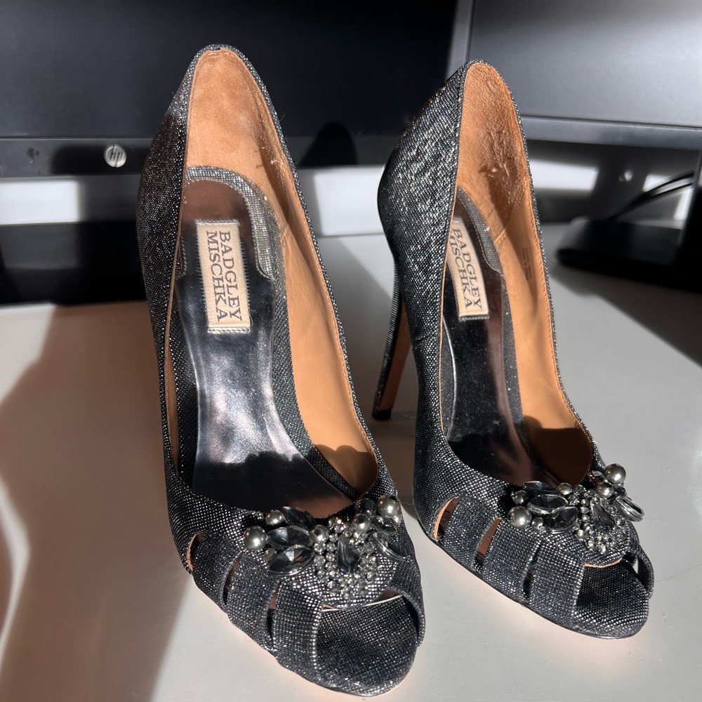 Badgley Mishka embellished peep toe heels chrome size 7